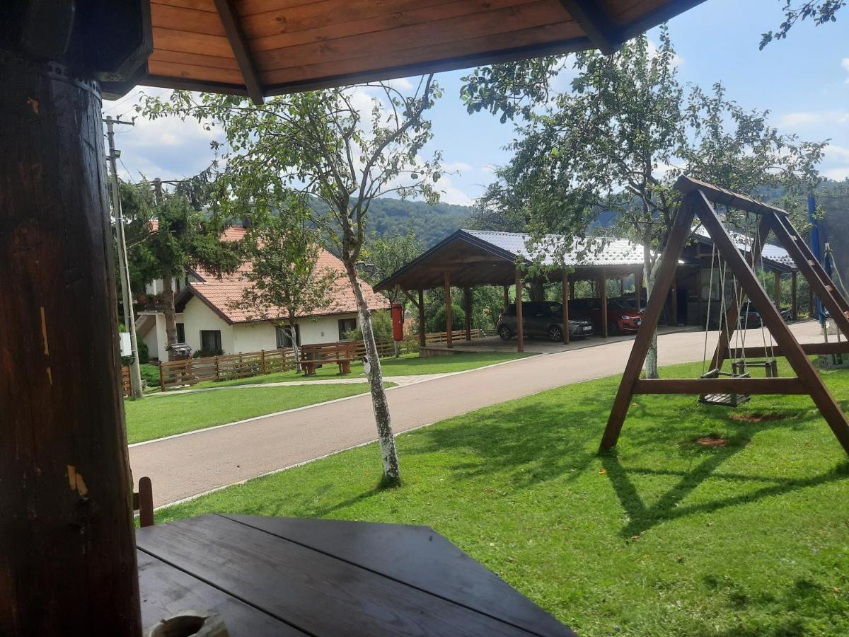Seoski Turizam Melovic Rozanstvo Ngoại thất bức ảnh