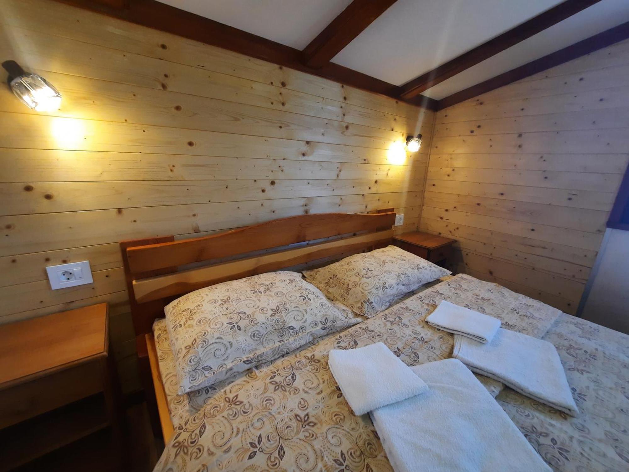 Seoski Turizam Melovic Rozanstvo Ngoại thất bức ảnh