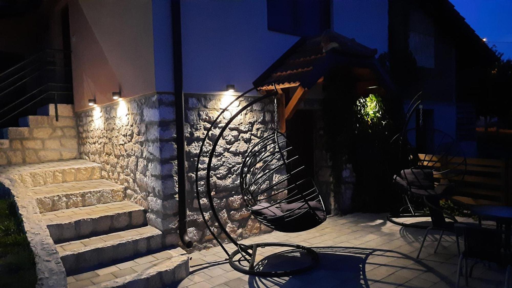 Seoski Turizam Melovic Rozanstvo Ngoại thất bức ảnh