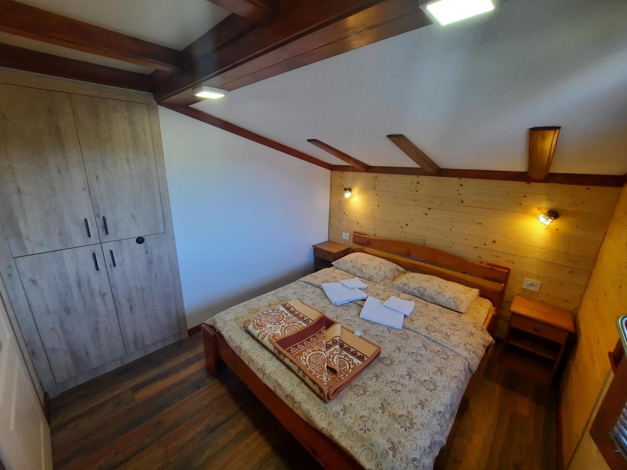 Seoski Turizam Melovic Rozanstvo Ngoại thất bức ảnh