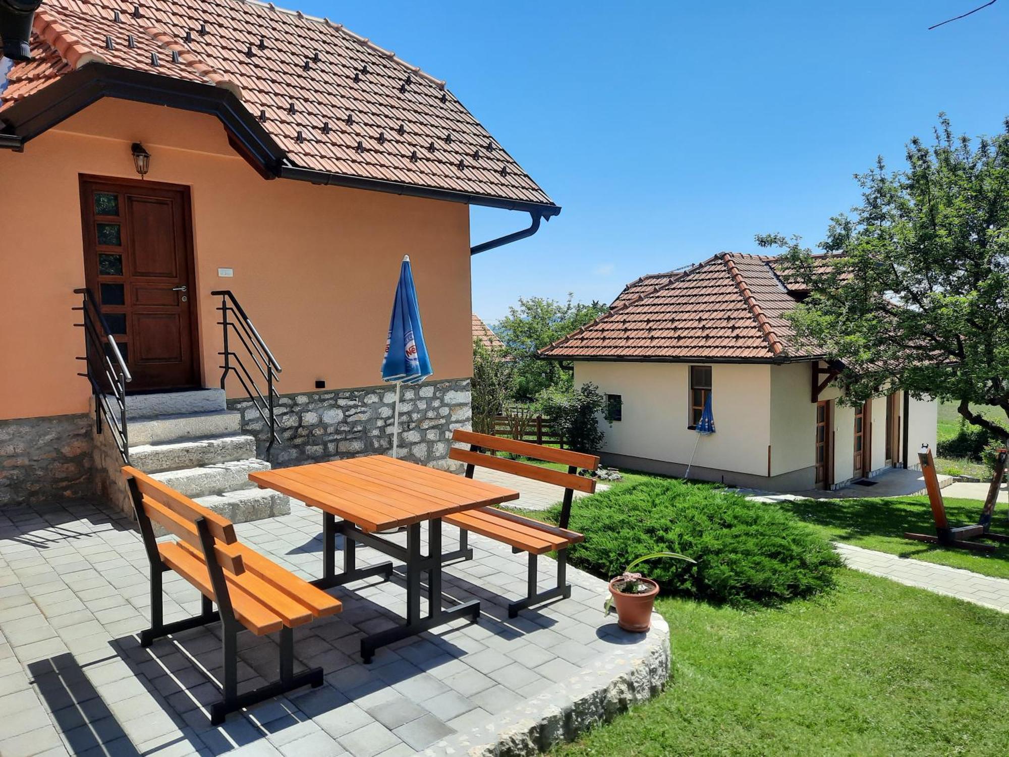 Seoski Turizam Melovic Rozanstvo Ngoại thất bức ảnh