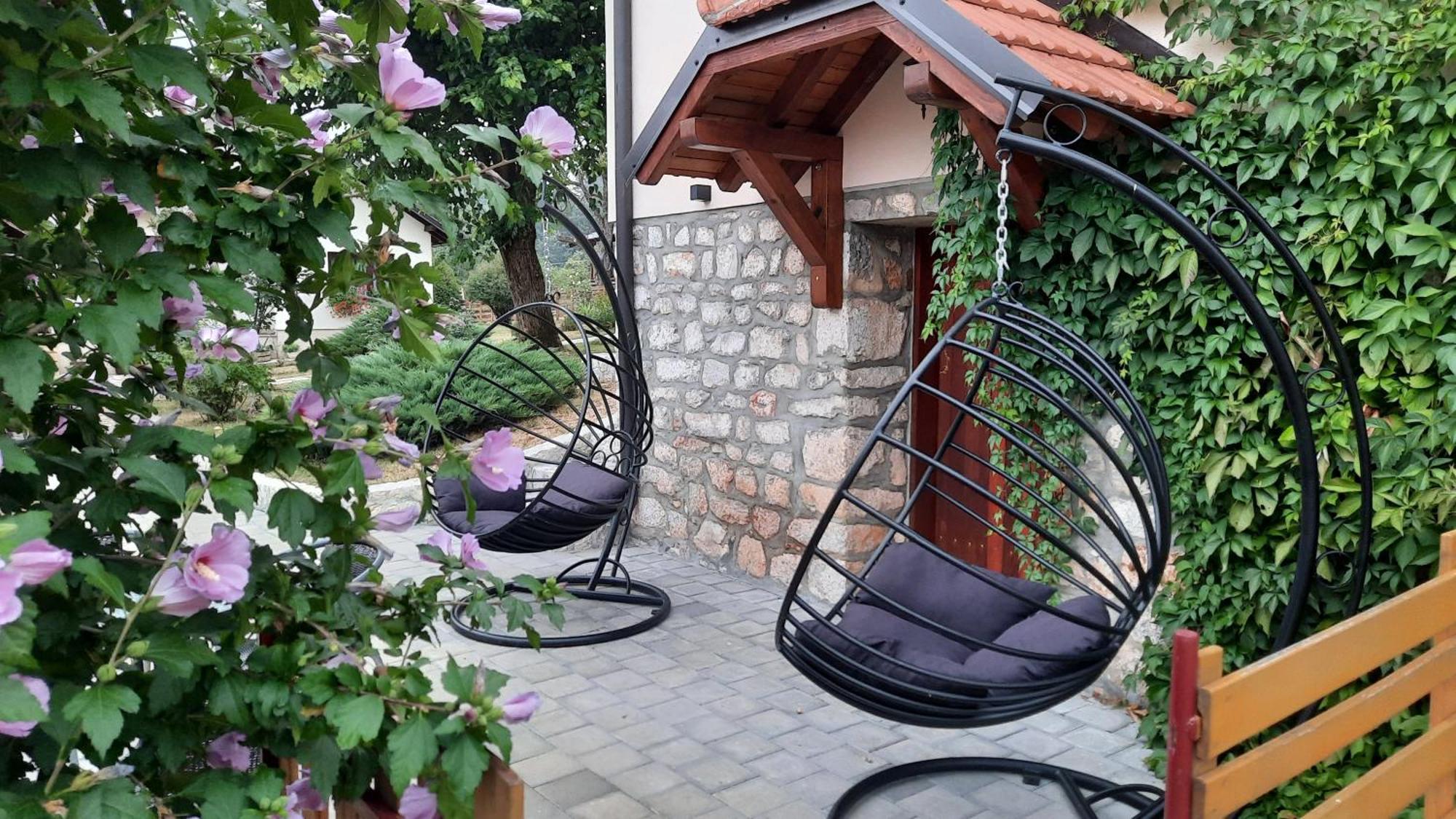 Seoski Turizam Melovic Rozanstvo Ngoại thất bức ảnh