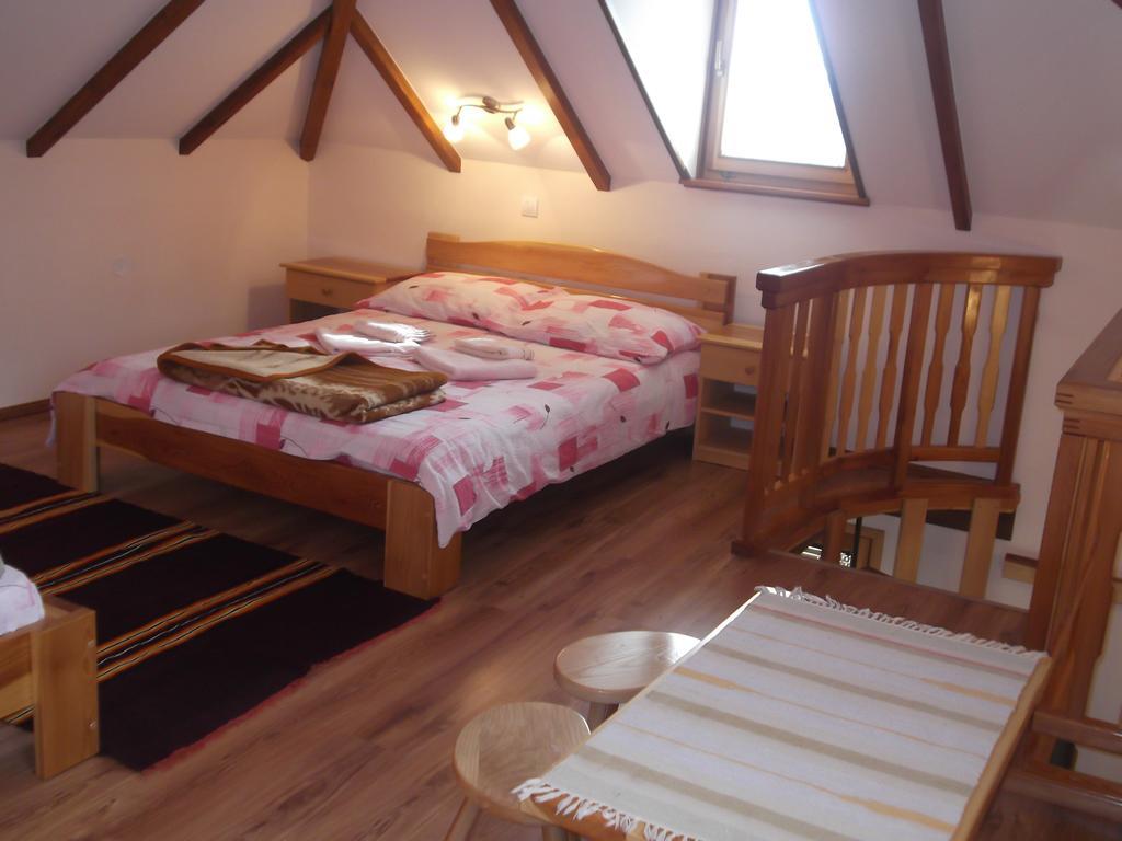 Seoski Turizam Melovic Rozanstvo Ngoại thất bức ảnh