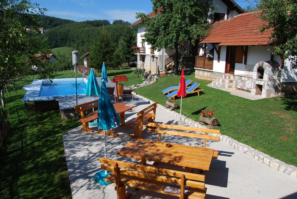 Seoski Turizam Melovic Rozanstvo Ngoại thất bức ảnh